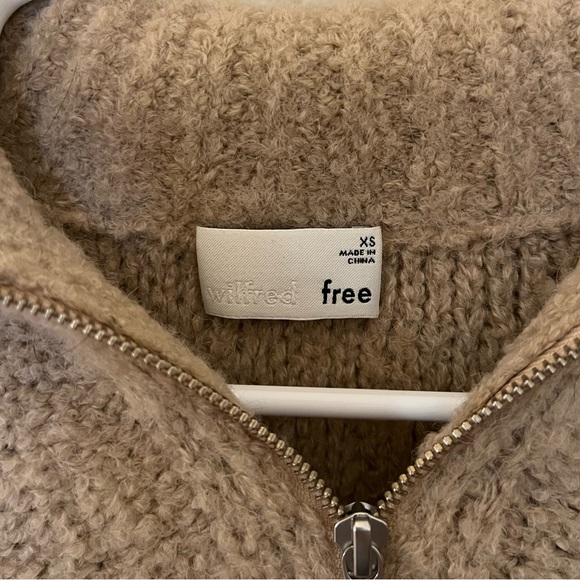 Aritzia “Wilfred Free” Gwyneth Sweater - Picture 3 of 3